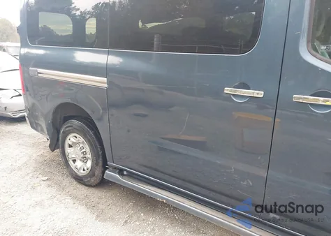 2013 Nissan Nv Passenger Nv3500 Hd Sv V8 z USA, uszkodzony, nr VIN 5BZAF0AA7DN202479